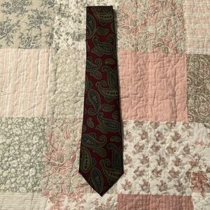 Vintage Woodward Paisley Red and Green Men's Tie